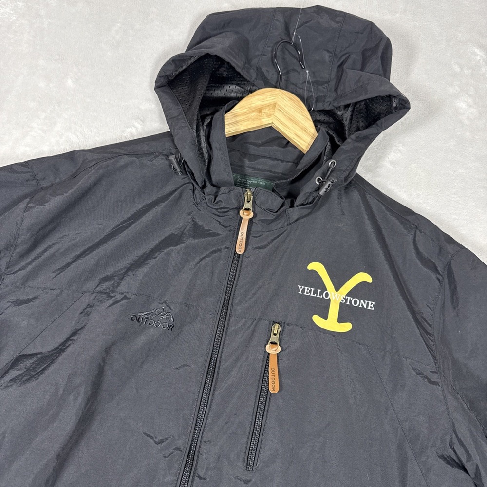 Outdoor Light Weight Rain Jacket Full Zip Men's Size Large/X-Large Yellowstone